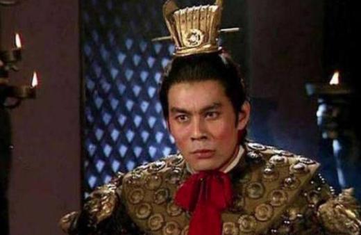 三国中吕布活着的时候，关羽为什么不“狂”？真实原因是？