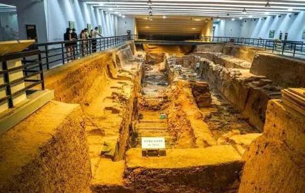 传说中修建秦始皇陵的工匠都被杀了 司马迁是如何详细记载内部结构的