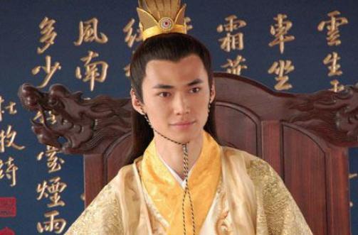 此人支持建文帝，朱棣不敢杀他，还给他加官进爵