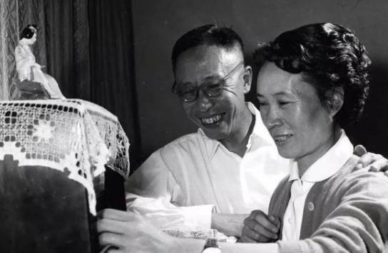 <a href=https://www.lishiji.cn/lishi/9709/ target=_blank class=infotextkey>晚年</a>的溥仪是宠妻狂魔？溥仪的最后一次婚姻！