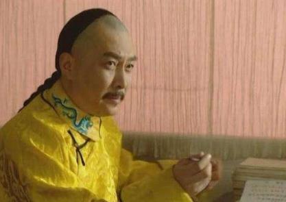 年羹尧和雍正之间发生了什么 为什么年妃死后不到一个月就逼死他呢 年羹尧和雍正之间发生了什么 为什么年妃死后不到一个月就逼死他呢