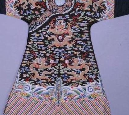 清朝官服制度到底是什么样的 什么样的人才有资格穿麒麟服呢 清朝官服制度到底是什么样的 什么样的人才有资格穿麒麟服呢
