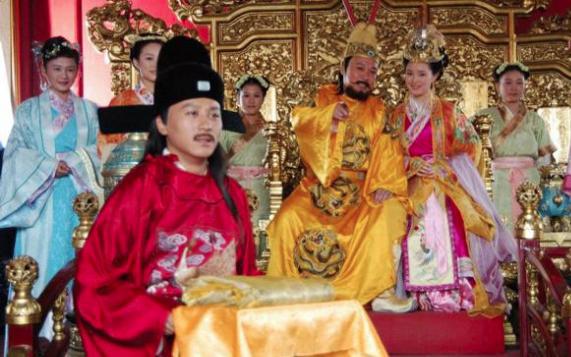 此人支持建文帝，朱棣不敢杀他，还给他加官进爵