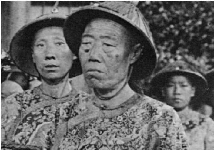 慈禧太后从紫禁城逃出来,为什么不带护卫? 慈禧太后从紫禁城逃出来,为什么不带护卫?