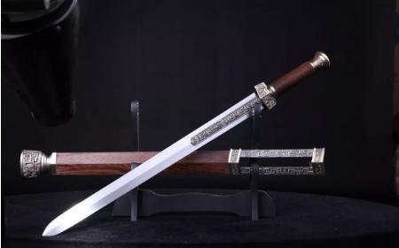 历史上真实的倚天剑 当年曹操因错杀吕伯奢用的就是它