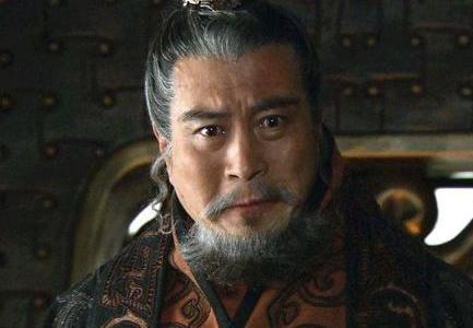 曹操的对手袁绍死后 曹操为什么不笑反而是哭起来