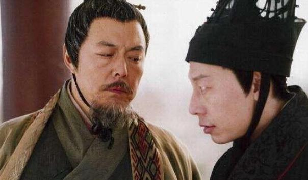 吕不韦收到一封信，看完立马服毒自尽