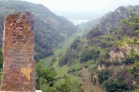 象棋中的楚河汉界在什么地方 其中的排列循序有什么讲究呢 象棋中的楚河汉界在什么地方 其中的排列循序有什么讲究呢