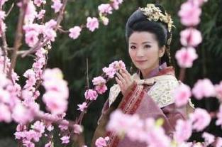 一个成功的男人背后需要什么?曹操、孙坚、刘备的妻子分别是怎么样的? 一个成功的男人背后需要什么?曹操、孙坚、刘备的妻子分别是怎么样的?