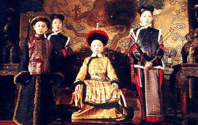 将国库存银当私房钱,康熙真这么做吗? 将国库存银当私房钱,<a href=https://www.lishiji.cn/lishi/420/ target=_blank class=infotextkey>康熙</a>真这么做吗?