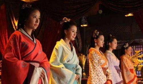 皇帝洗澡为什么都由太监伺候？宫女都去哪里了？