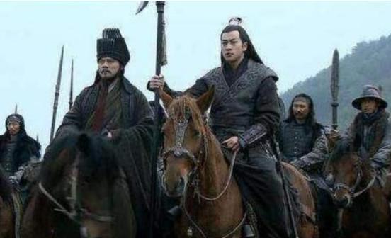 夏侯惇犯下死罪，曹操为什么还给他升官？