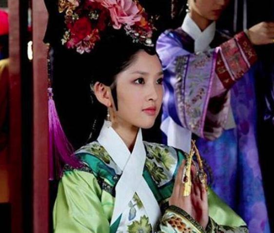 她是康熙帝晚年妃嫔之一，小儿子还被雍正封为了亲王