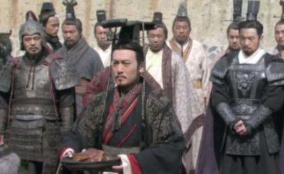 秦武王举鼎绝膑而死,死后大臣一个升官,一个灭族! 秦武王举鼎绝膑而死,死后大臣一个升官,一个灭族!