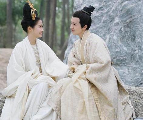 古时候妻子主动给丈夫纳妾为何还会苦不堪言呢 也不看看那个小妾长什么样子 古时候妻子主动给丈夫纳妾为何还会苦不堪言呢 也不看看那个小妾长什么样子