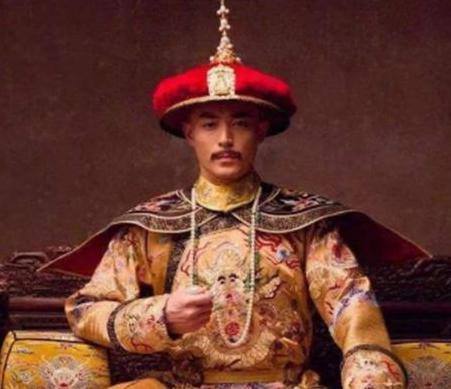 雍正临死前留下鄂尔泰、张廷玉给乾隆 为什么乾隆还是弄死他们呢 雍正临死前留下鄂尔泰、张廷玉给乾隆 为什么乾隆还是弄死他们呢