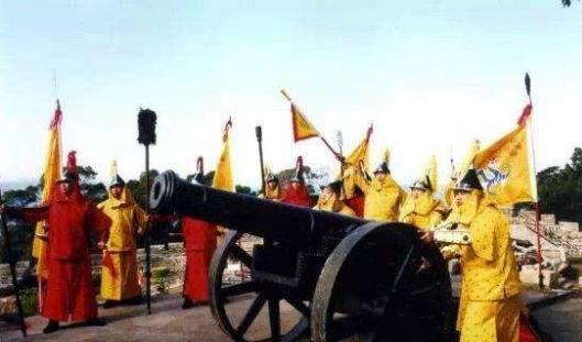 满朝贵族反对，皇太极为什么还要建立八旗汉军？