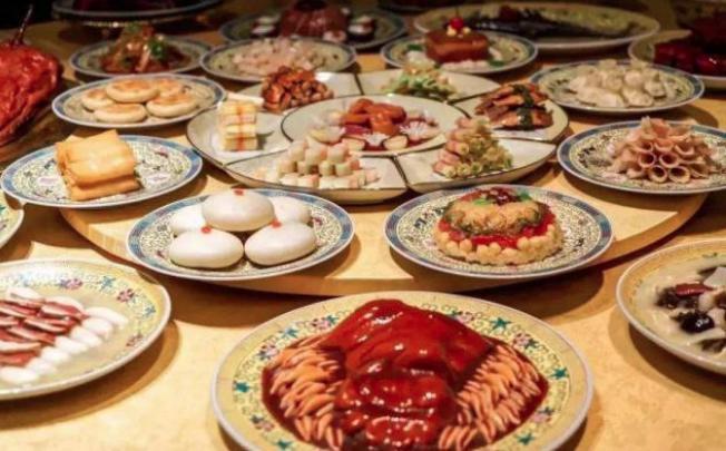 古代皇帝吃不完的剩饭，都是怎么处理的？