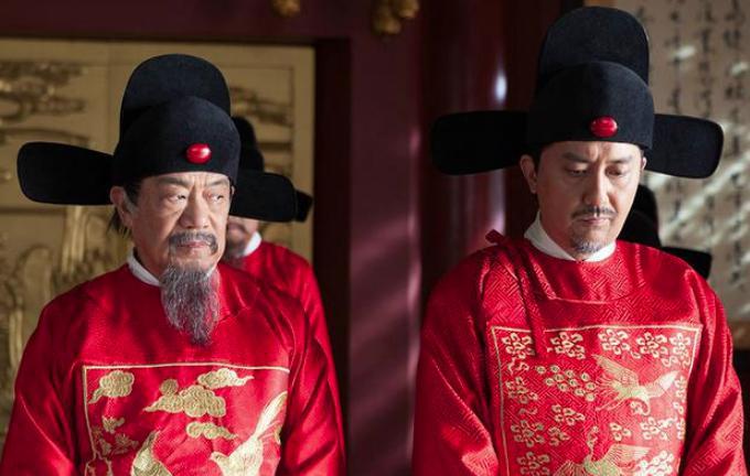 <a href=https://www.lishiji.cn/lishi/541/ target=_blank class=infotextkey>明代</a>著名<a href=https://www.lishiji.cn/lishi/2575/ target=_blank class=infotextkey>政治家</a>，徐光启曾献出两条奇策保明朝