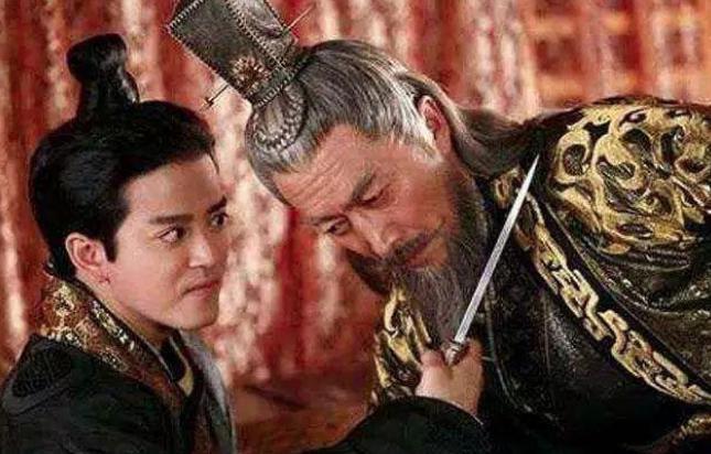 <a href=https://www.lishiji.cn/lishi/453/ target=_blank class=infotextkey>朱温</a><a href=https://www.lishiji.cn/lishi/9709/ target=_blank class=infotextkey>晚年</a>想传位给养子，却惨遭亲<a href=https://www.lishiji.cn/lishi/1272/ target=_blank class=infotextkey>儿子</a>杀害