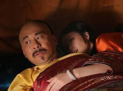 故宫里的床为什么那么小 这个小床有什么讲究吗 故宫里的床为什么那么小 这个小床有什么讲究吗