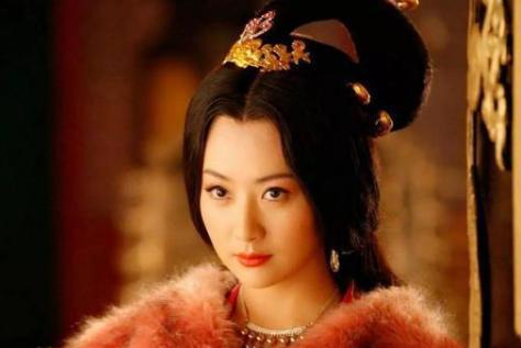 《<a href=https://www.lishiji.cn/lishi/4316/ target=_blank class=infotextkey>洛神赋</a>》的女主角，从小与众不同却一生坎坷！