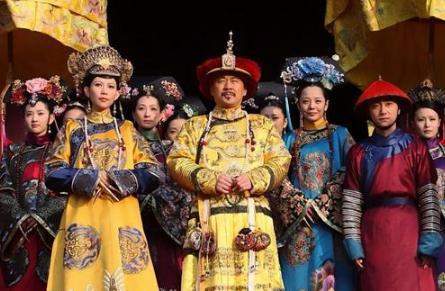 清朝时期满汉融合,皇帝上朝讲“满语”还是“汉语”? 清朝时期满汉融合,皇帝上朝讲“满语”还是“汉语”?