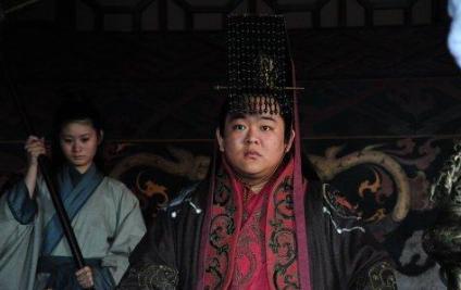 跟袁绍和袁术相比 谁才是三国中最愚蠢的人 跟袁绍和袁术相比 谁才是三国中最愚蠢的人