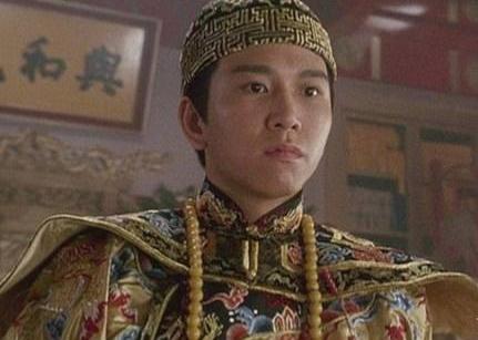 康熙抓住鳌拜之后 康熙为什么没有杀鳌拜 康熙抓住鳌拜之后 康熙为什么没有杀鳌拜