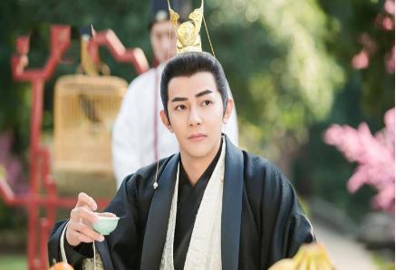 历史上的李白真的是面容清秀诗词歌赋的人吗 看完别再被电视剧给骗了 历史上的李白真的是面容清秀诗词歌赋的人吗 看完别再被电视剧给骗了