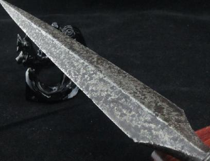 一军主帅为何不用铁打造一把钢枪 而偏偏要<a href=https://www.lishiji.cn/lishi/12004/ target=_blank class=infotextkey>木头</a>来制作呢