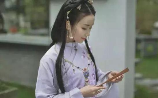 被<a href=https://www.lishiji.cn/lishi/11776/ target=_blank class=infotextkey>权力</a>玩弄一生的<a href=https://www.lishiji.cn/lishi/625/ target=_blank class=infotextkey>李香君</a>，历史上最大的悲剧