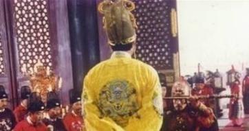 朱元璋吃饭时在碗中发现头发，厨师是如何逃生的？