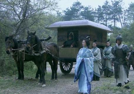 孙策和周瑜娶了大小乔后都英年早逝了 难不成和这两姐妹有关呢