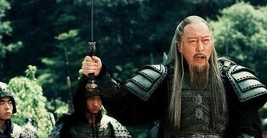 三国时期,曹丕、曹操、曹睿都聪明绝顶,为何却不杀了司马懿以绝后患?