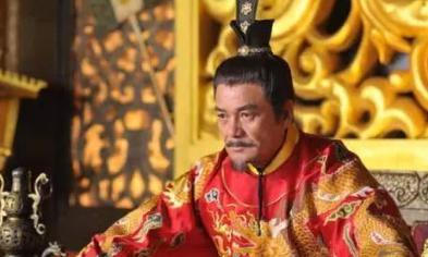 宇文化及杀帝霸后,结果多行不义最后被此人斩了,遗臭万年 宇文化及杀帝霸后,结果多行不义最后被此人斩了,遗臭万年