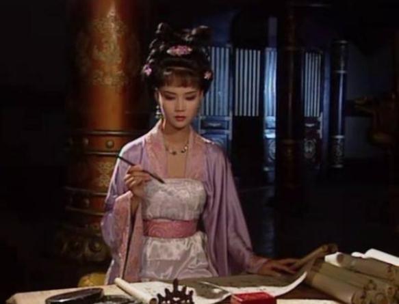 上官婉儿是武则天心腹，那她是怎么成唐中宗宠妃的？