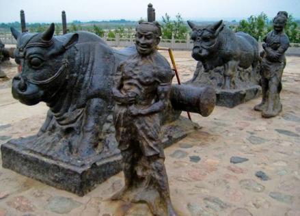 黄河铁牛经历1300年 依旧完好无损 黄河铁牛经历1300年 依旧完好无损