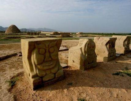 西夏<a href=https://www.lishiji.cn/lishi/3434/ target=_blank class=infotextkey>王<a href=https://www.lishiji.cn/lishi/9209/ target=_blank class=infotextkey>陵</a></a>到底有多<a href=https://www.lishiji.cn/lishi/1762/ target=_blank class=infotextkey>神</a>秘 为什么千年至今都不长草呢