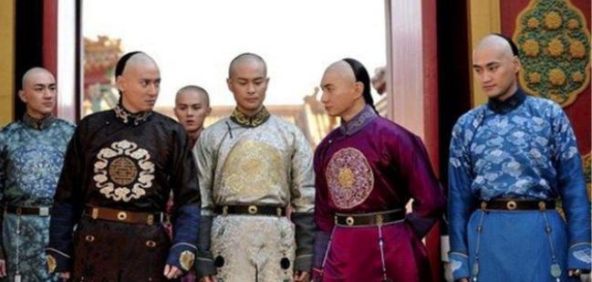 康熙那么多皇孙,为何偏偏看中了当时的弘历? 康熙那么多皇孙,为何偏偏看中了当时的弘历?