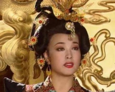 武则天疑心李旦谋反欲除之，想不到竟是一个胡人唤起了她残存的母爱！