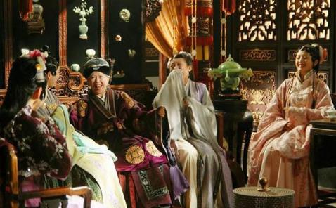 古代的“三从四德”是什么?丈夫死了,母亲真的要听儿子的吗? 古代的“三从四德”是什么?丈夫死了,母亲真的要听儿子的吗?