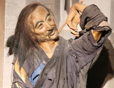 欧洲人为了瘟疫只喝酒不喝水 我们老祖宗的方法简单又粗暴 欧洲人为了瘟疫只喝酒不喝水 我们老祖宗的方法简单又粗暴