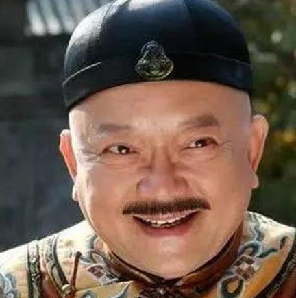 和珅是怎么当上第一权臣的位置的 和珅又是一个什么样的人 和珅是怎么当上第一权臣的位置的 和珅又是一个什么样的人