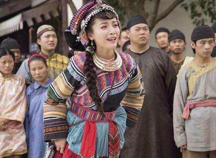 一伙土匪冒充县令上任结果被识破 百姓却纷纷请愿留下来