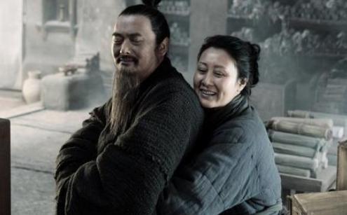 孔子母亲为何到死都不告诉孔子他父亲埋在哪里？