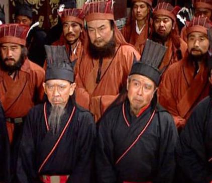 曹丕篡汉东汉王朝就彻底灭亡 为什么忠心汉室的大臣没有投靠刘备呢