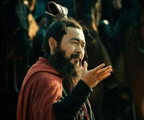 夏侯惇犯下死罪，曹操为什么还给他升官？