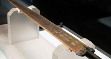 <a href=https://www.lishiji.cn/lishi/5112/ target=_blank class=infotextkey>越王勾践</a>宝剑为何千年不锈？保存的方法前卫到超越2000年！