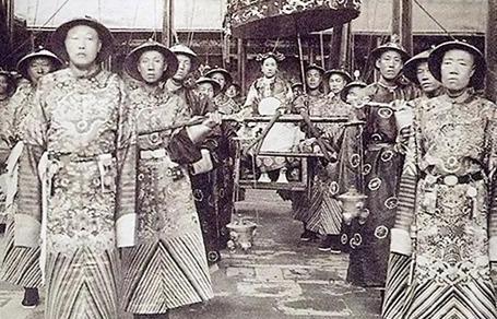 慈禧西逃向曹家借了巨款,回京之后用了什么物件抵债? 慈禧西逃向曹家借了巨款,回京之后用了什么物件抵债?